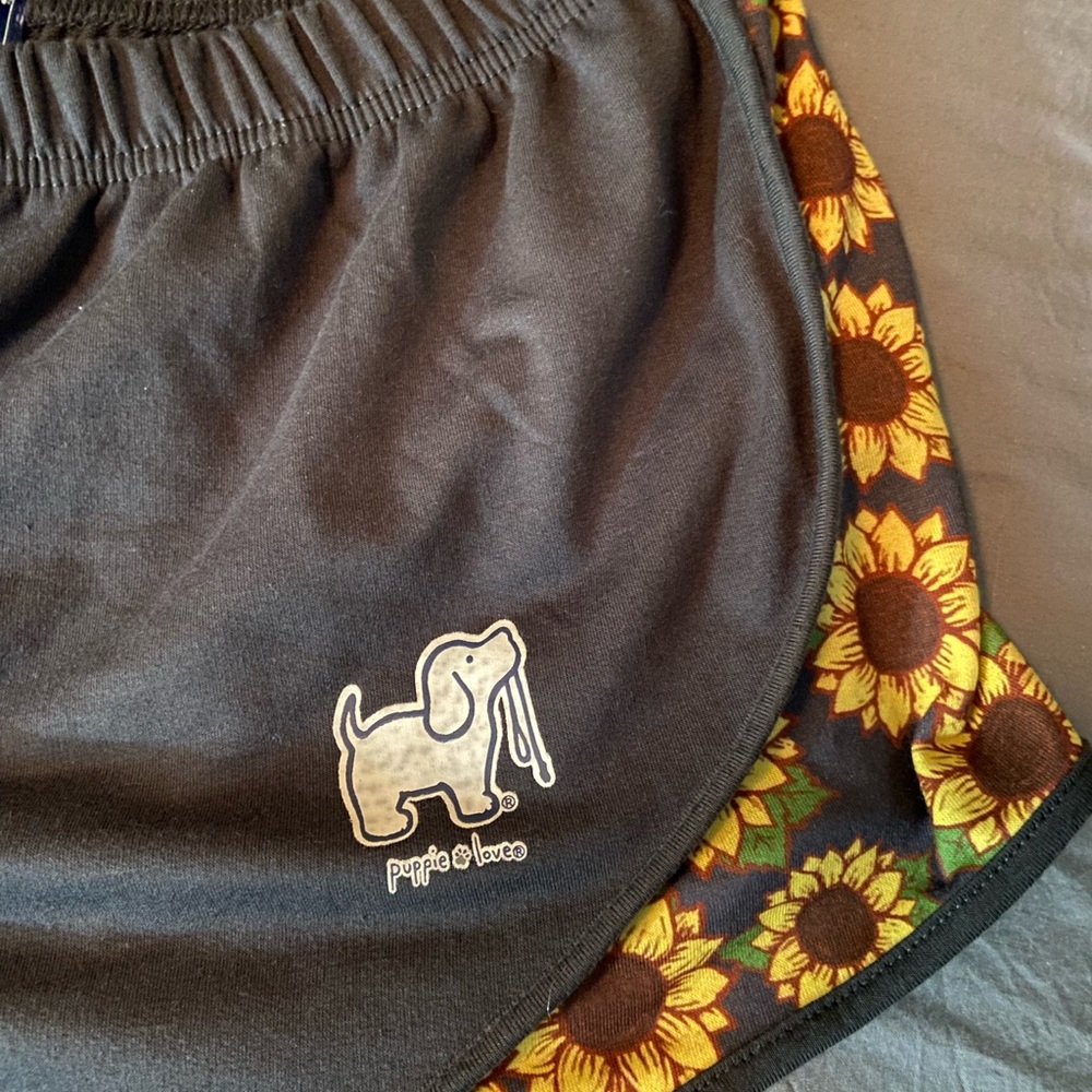 NEW Puppie🐾 Love XL Sunflower Shorts - Picture 2 of 4